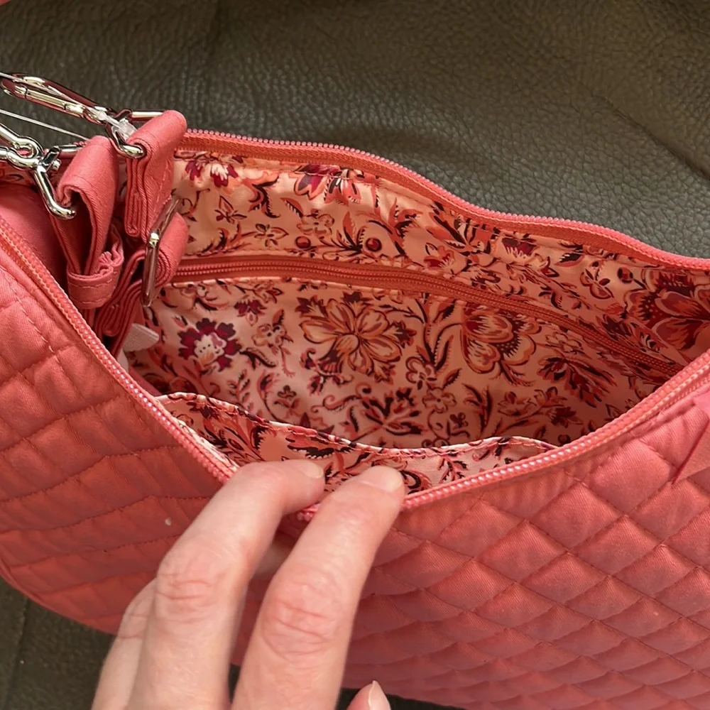 Vera Bradley has tags